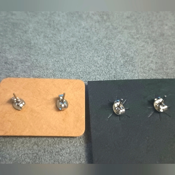 Heart Shape Earrings Western Design Blue Red Silver (2) Pairs - Picture 2 of 2